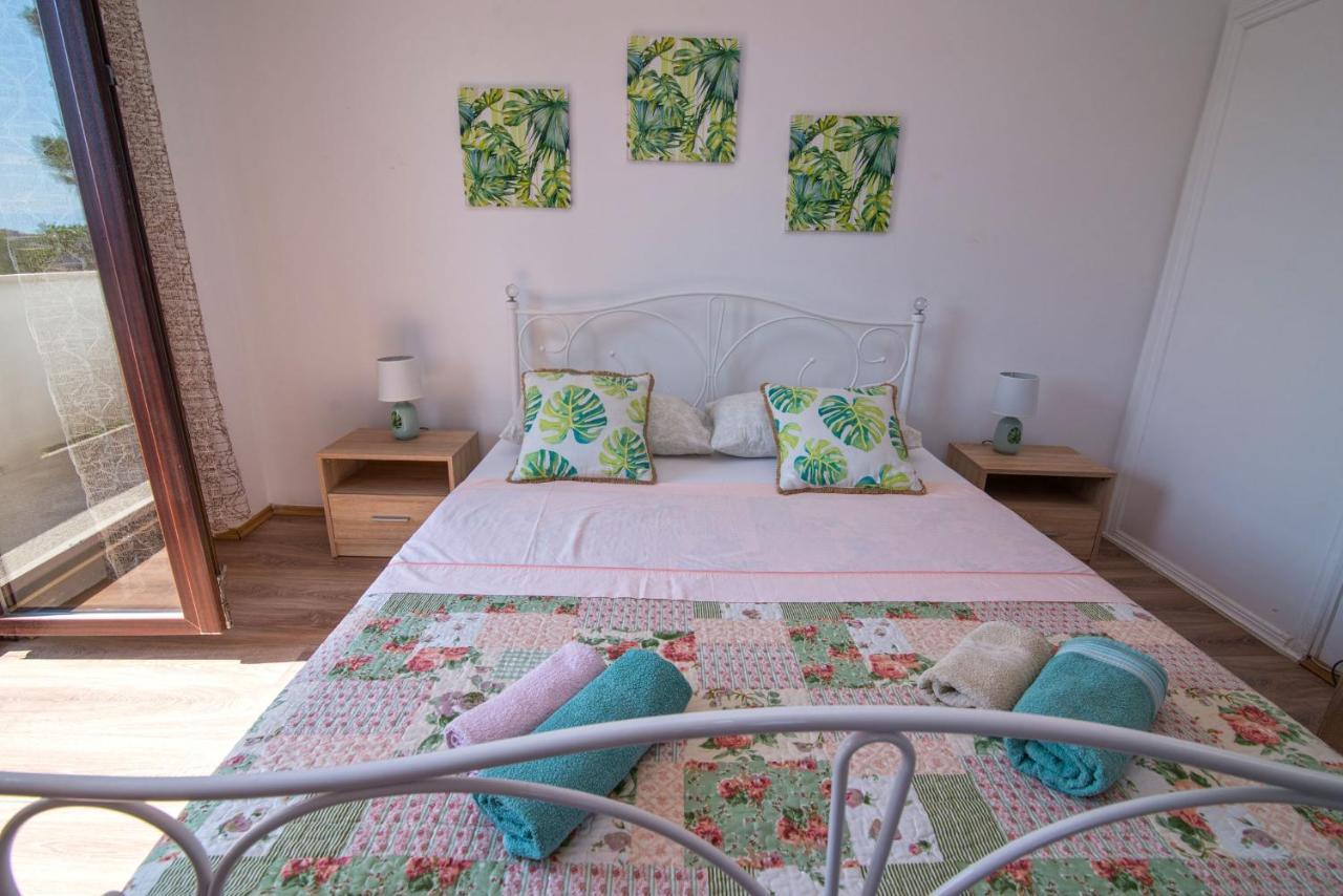 Nena Apartment Mali Losinj Ngoại thất bức ảnh