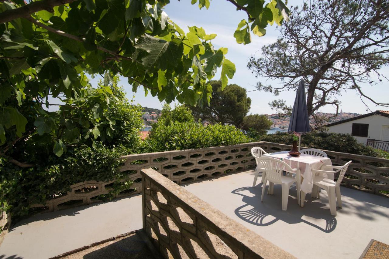 Nena Apartment Mali Losinj Ngoại thất bức ảnh