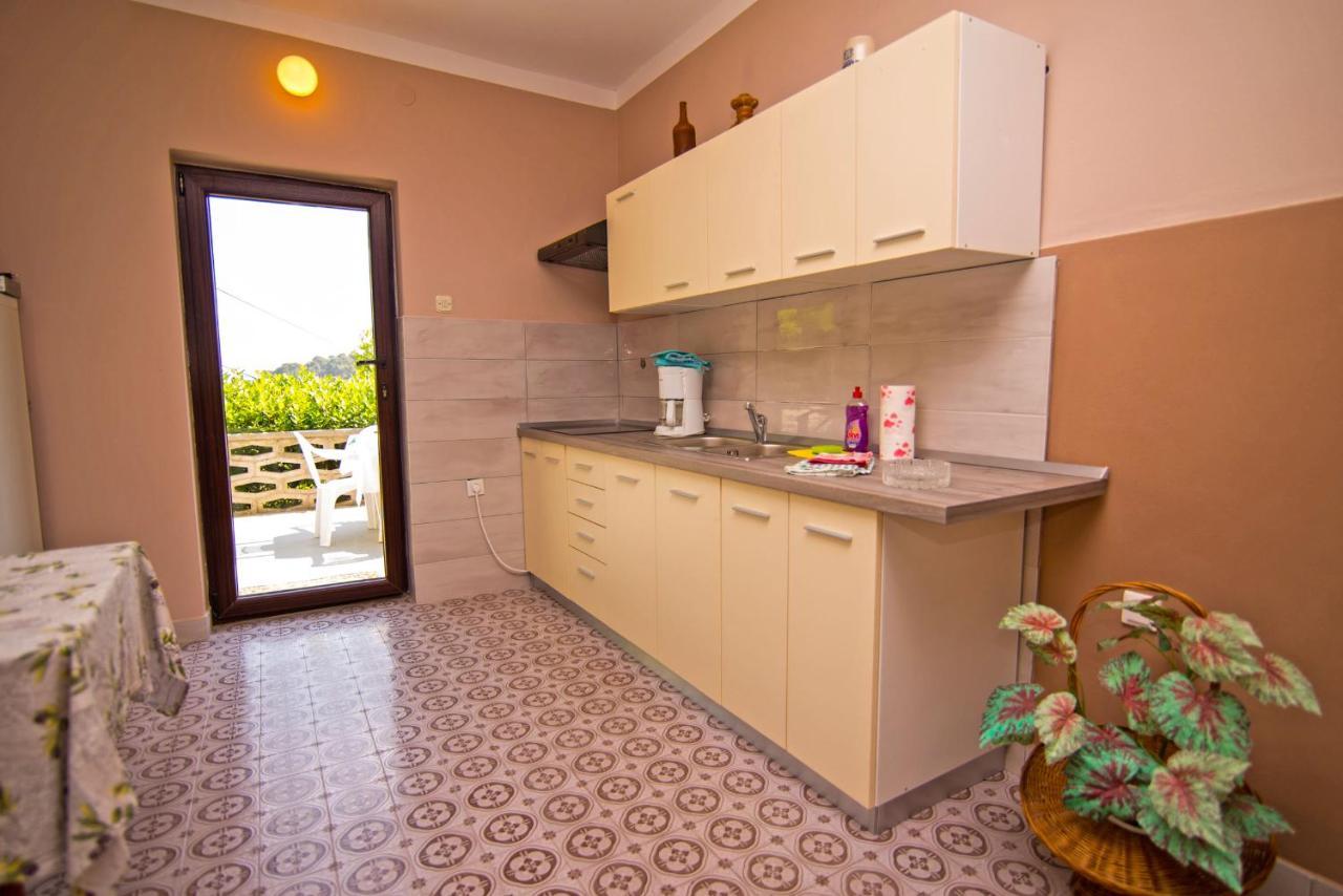 Nena Apartment Mali Losinj Ngoại thất bức ảnh