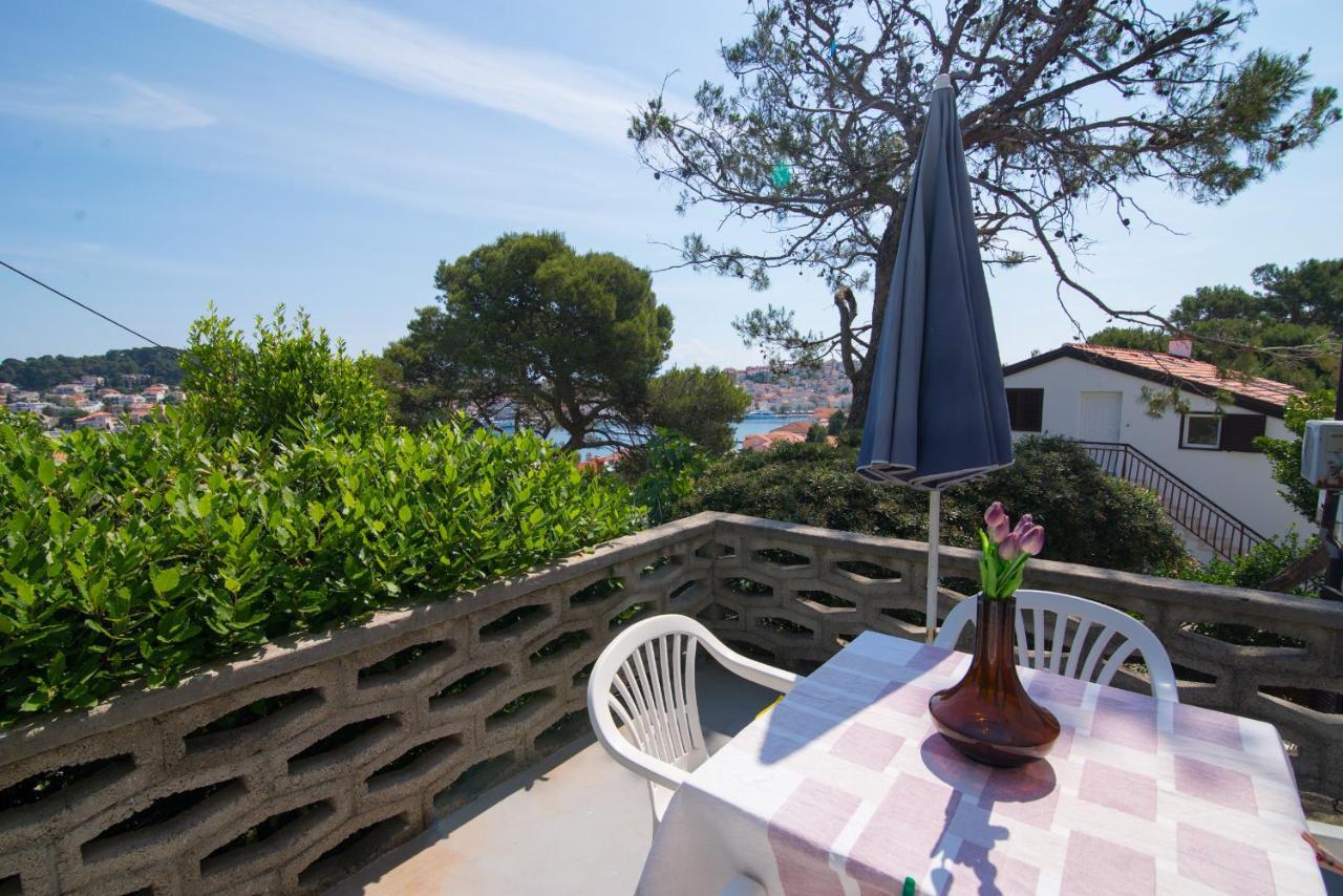 Nena Apartment Mali Losinj Ngoại thất bức ảnh